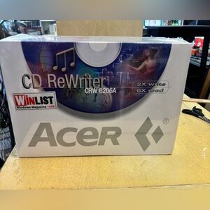 New in box Acer CD ReWriter CRW 6206A in White and Gray